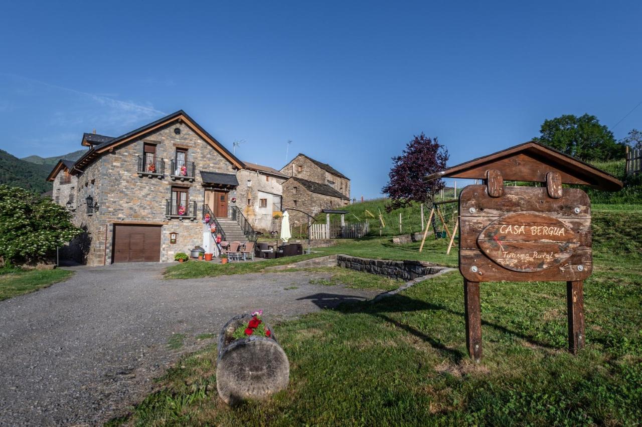 Gasthaus Casa Bergua Víu Exterior foto